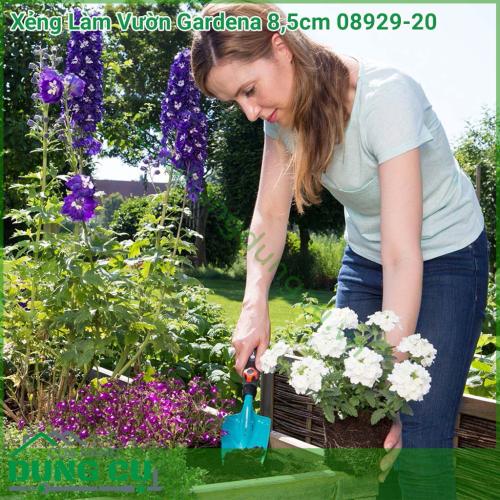 Xẻng xúc đất làm vườn Gardena tiết diện xúc rộng 8,5 cm, dài 12cm . Cán tay cầm chấy nhiệu nhựa cao cấp giúp người dùng thoải mái khi sử dụng. Xẻng được phủ lớp duroplast giúp chống gỉ, ăn mòn.